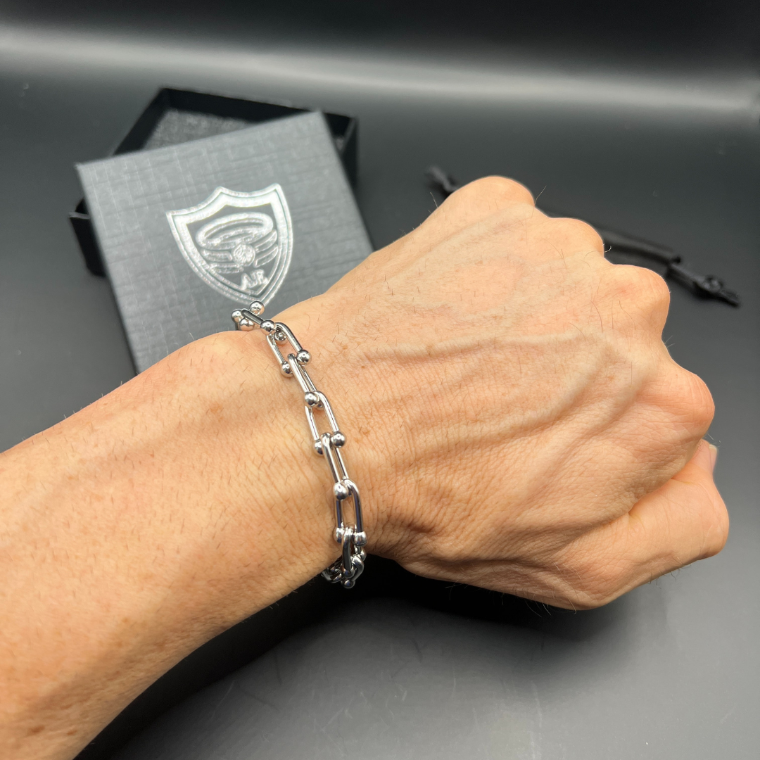 ARMOURED SHACKLE